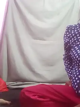 Snapshot of HornyWestern chatting on February 3, 5:46 pm HornyWestern online show from February 3, 5:46 pm