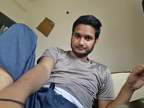 Jonrobinso online show from October 29, 6:04 am