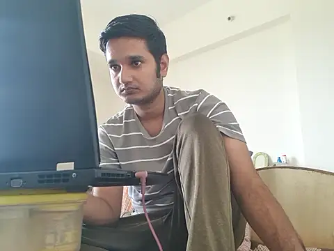 Jonrobinso online show from June 7, 4:49 am