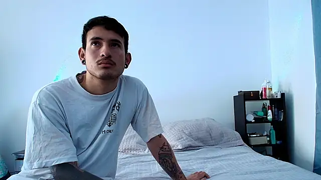 anika lowen02 online show from December 12, 2:55 pm