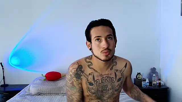 anika lowen02 online show from January 17, 3:32 pm