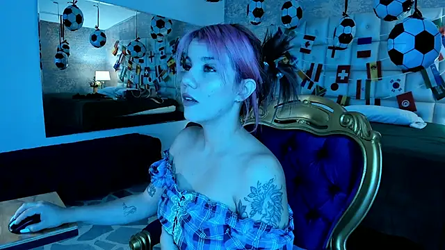 MelaniieRoux online show from July 11, 7:38 pm