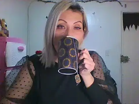 alixia81 online show from January 15, 9:35 am