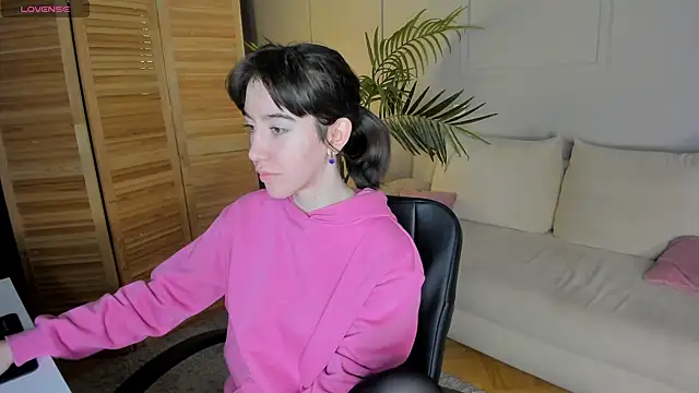 Belle Via online show from February 28, 2:20 am