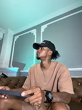 AaronCruz  online show from January 14, 5:34 pm