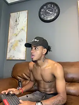 AaronCruz  online show from January 20, 7:46 pm