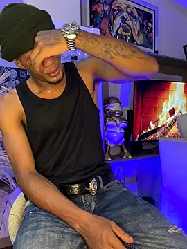 AaronCruz  online show from October 8, 4:54 am