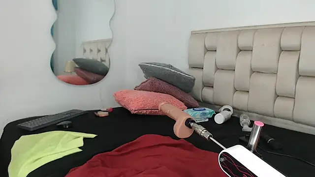 Roxy-Smith online show from September 26, 11:31 pm