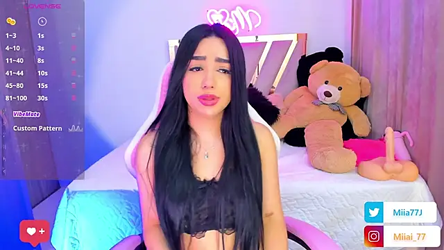 Snapshot of Miia77_ chatting on September 21, 4:14 am Miia77  online show from September 21, 4:14 am