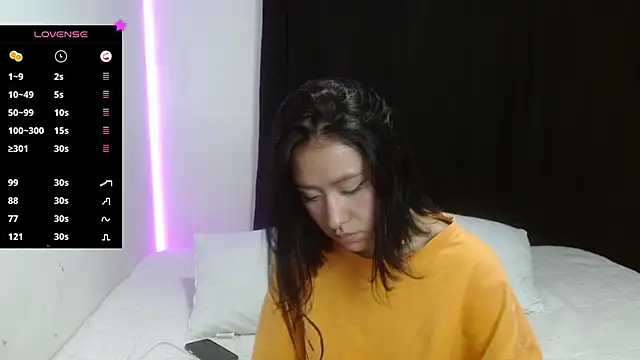 Snapshot of Anne_Nicholson chatting on December 12, 4:48 am Anne Nicholson online show from December 12, 4:48 am