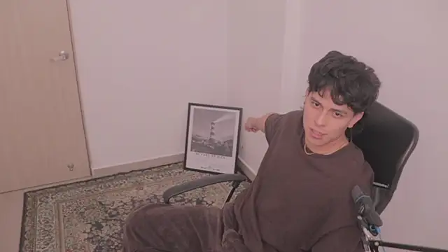 Tony Hoffa online show from December 19, 8:16 pm