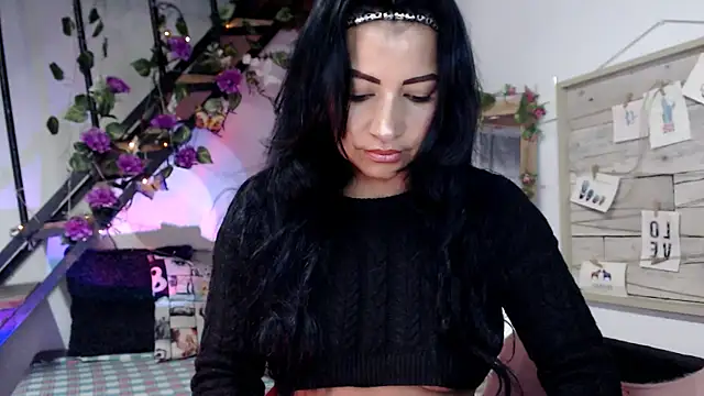 Snapshot of luna_sky83 chatting on February 10, 6:50 am luna sky83 online show from February 10, 6:50 am