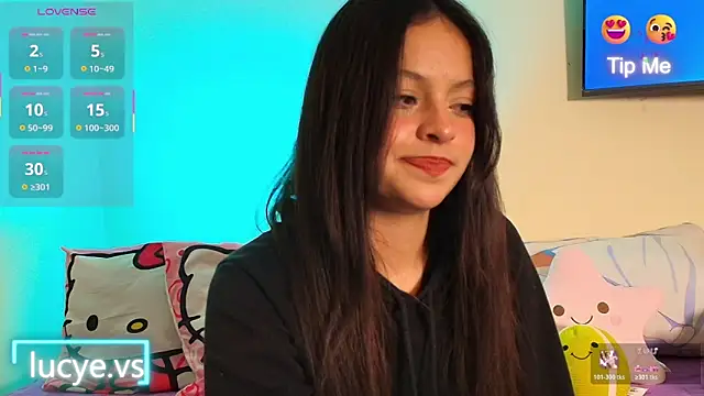 LucyEvans  online show from November 17, 4:07 am