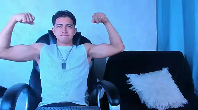 Snapshot of Muichiro_tokito1 chatting on December 19, 4:13 am Muichiro tokito1 online show from December 19, 4:13 am