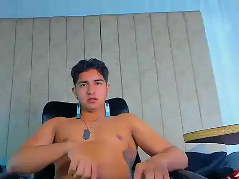 Snapshot of Muichiro_tokito1 chatting on January 13, 7:11 am Muichiro tokito1 online show from January 13, 7:11 am