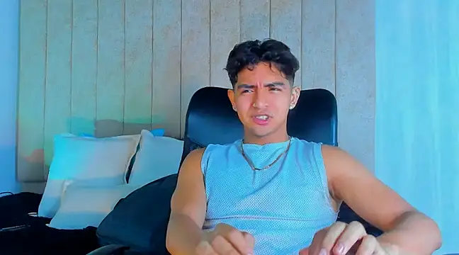 Snapshot of Muichiro_tokito1 chatting on February 12, 4:01 am Muichiro tokito1 online show from February 12, 4:01 am