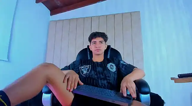 Snapshot of Muichiro_tokito1 chatting on March 7, 4:13 am Muichiro tokito1 online show from March 7, 4:13 am