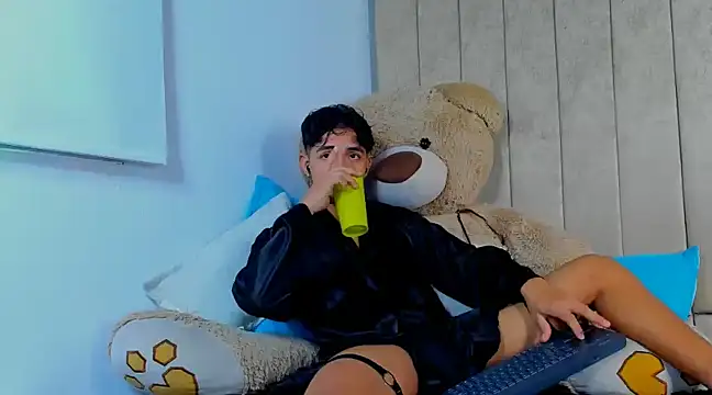 Snapshot of Muichiro_tokito1 chatting on March 23, 4:05 am Muichiro tokito1 online show from March 23, 4:05 am