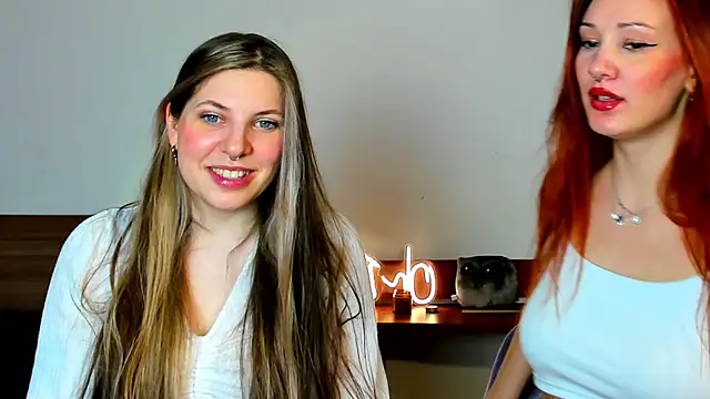 Snapshot of Annie_aww chatting on February 7, 1:04 am Annie aww online show from February 7, 1:04 am