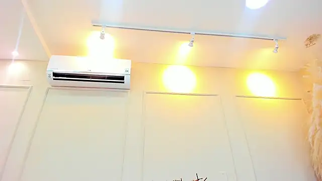 Snapshot of nahomygrey_ chatting on March 14, 2:10 am nahomygrey online show from March 14, 2:10 am