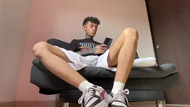 Saturno v online show from March 12, 1:19 pm