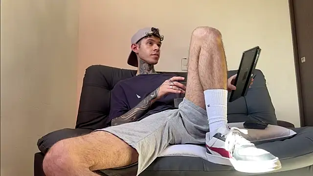 Saturno v online show from March 22, 5:17 am