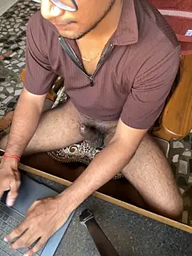 Snapshot of wild_x_predator chatting on October 21, 8:04 am wild x predator online show from October 21, 8:04 am