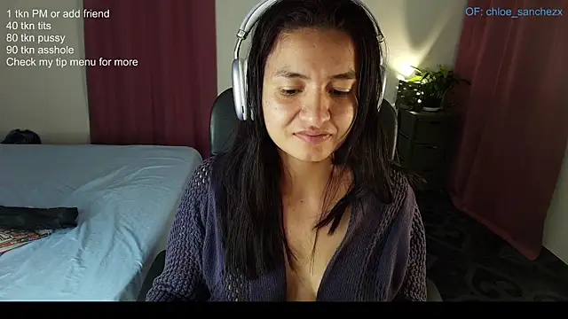 Snapshot of ChloeSanchezx chatting on April 25, 1:52 am ChloeSanchezx online show from April 25, 1:52 am