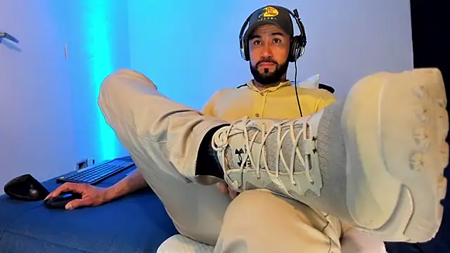 alessandro wye online show from December 16, 1:49 pm