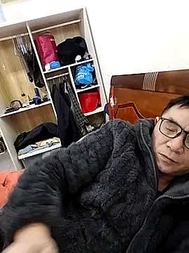 yjw6688 online show from March 6, 9:50 am