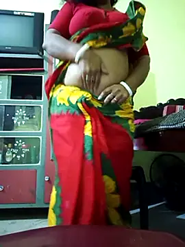 Snapshot of Riyaa_2024 chatting on December 9, 4:05 pm Riyaa 2024 online show from December 9, 4:05 pm