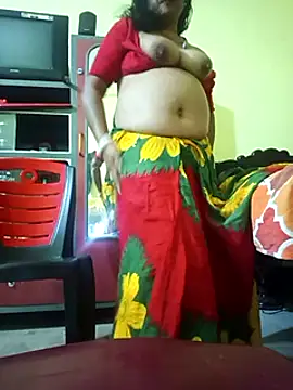 Snapshot of Riyaa_2024 chatting on December 11, 5:15 pm Riyaa 2024 online show from December 11, 5:15 pm