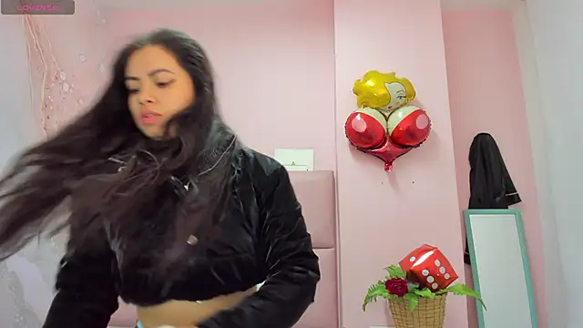 soyzarahtorres online show from October 21, 11:38 pm