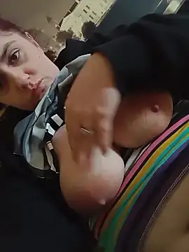 Snapshot of lilbishmiss chatting on February 11, 2:44 pm lilbishmiss online show from February 11, 2:44 pm