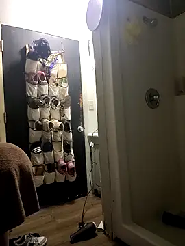 Snapshot of lilbishmiss chatting on March 2, 7:15 am lilbishmiss online show from March 2, 7:15 am