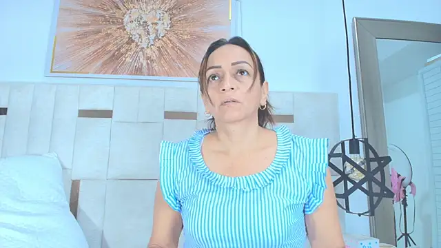 Snapshot of Hottest_Mature_ chatting on October 11, 3:06 am Hottest Mature  online show from October 11, 3:06 am