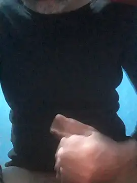 hugosafado333 online show from November 4, 4:55 am