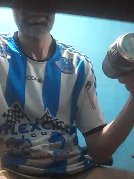 hugosafado333 online show from November 8, 4:01 am