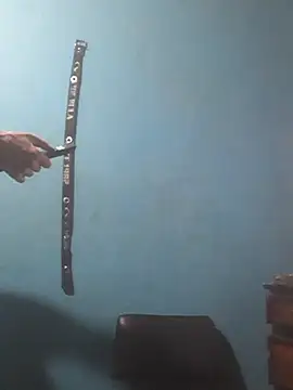 hugosafado333 online show from December 15, 3:22 am