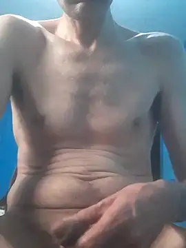 hugosafado333 online show from December 18, 3:40 pm