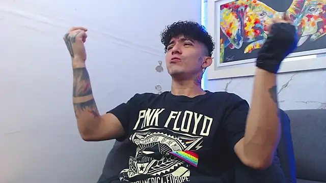 targuerian22 online show from December 22, 11:24 pm