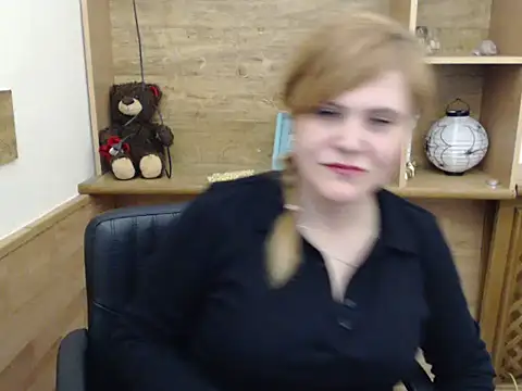 Snapshot of DaniellaKiss chatting on March 27, 7:24 pm DaniellaKiss online show from March 27, 7:24 pm