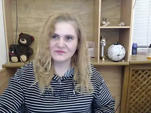 Snapshot of DaniellaKiss chatting on April 13, 5:07 pm DaniellaKiss online show from April 13, 5:07 pm