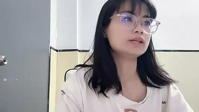 Honey-cici online show from December 25, 8:40 am