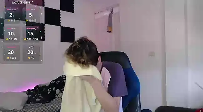 bryamado69 online show from February 5, 7:10 pm