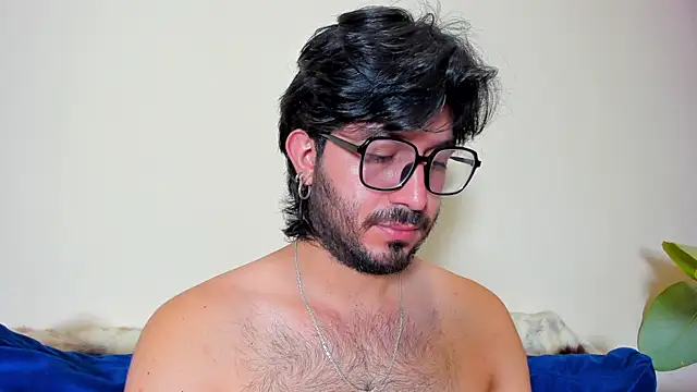 Snapshot of Ackerman_Eren_ chatting on February 5, 1:44 pm Ackerman Eren  online show from February 5, 1:44 pm