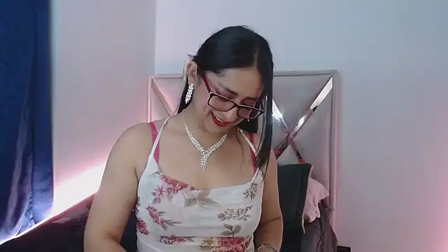 Snapshot of Andrea_Sexx_ chatting on February 15, 10:31 pm Andrea Sexx  online show from February 15, 10:31 pm