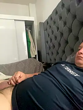 Snapshot of becal chatting on October 28, 3:04 pm becal online show from October 28, 3:04 pm