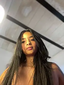 Laura fernandezII online show from January 31, 6:03 pm