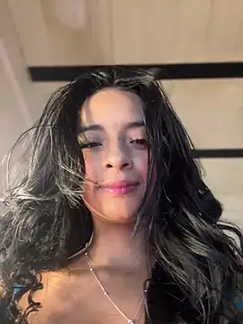 Laura fernandezII online show from February 12, 2:03 am